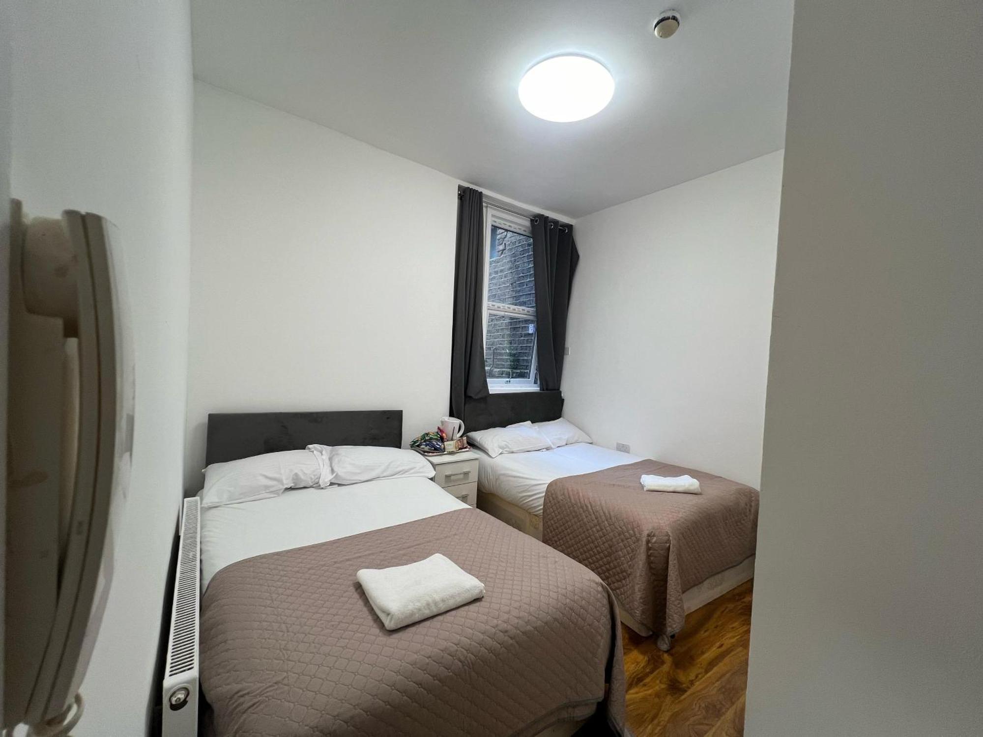 World Hotel 런던 외부 사진