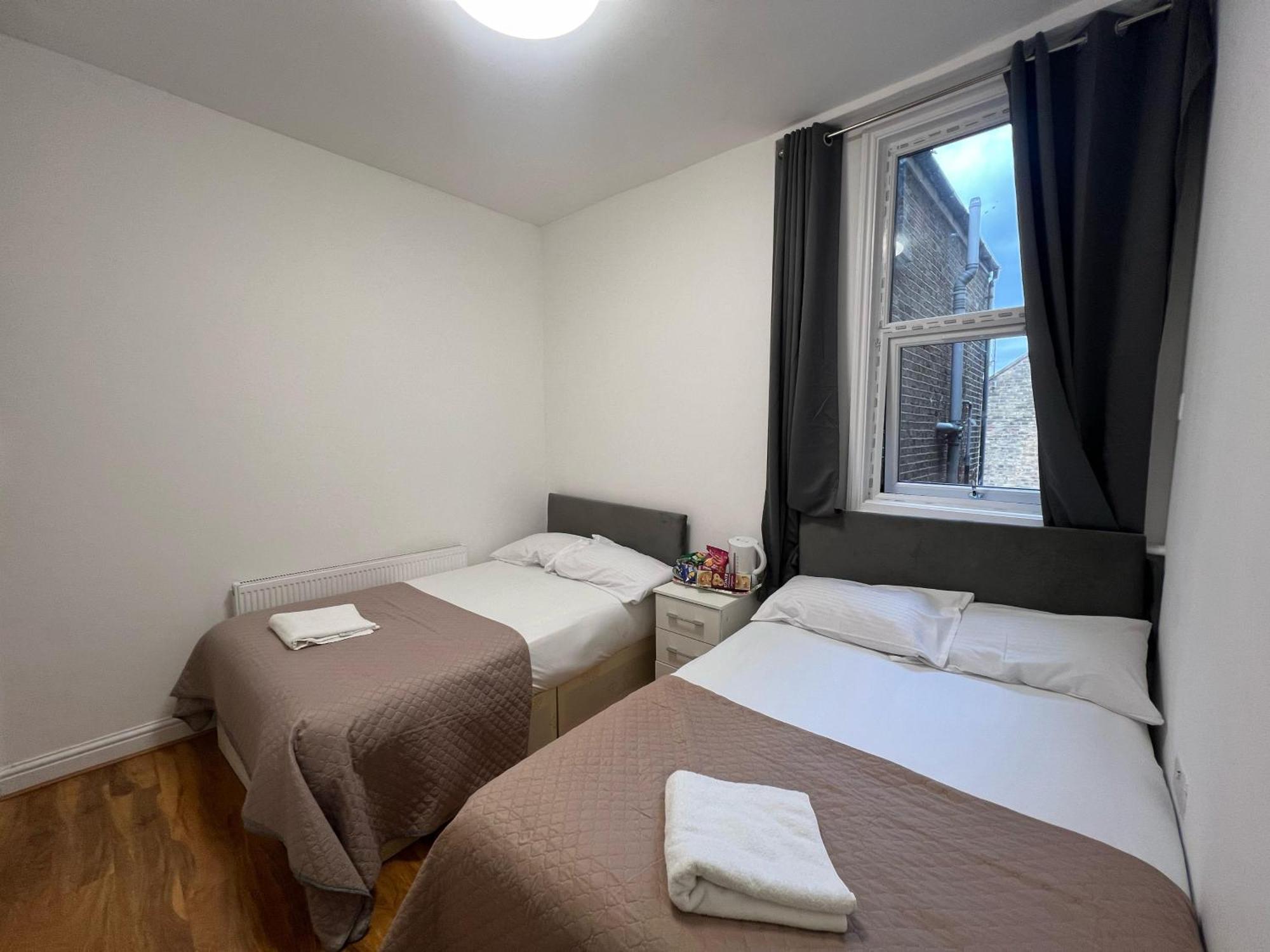 World Hotel 런던 외부 사진
